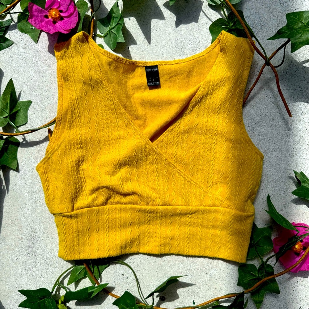 Yellow Crop Top 70s Vintage Vibe XS Mustard V Neck Sleeveless Plain Textured